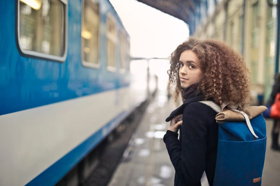Practical safety tips for female solo travelers